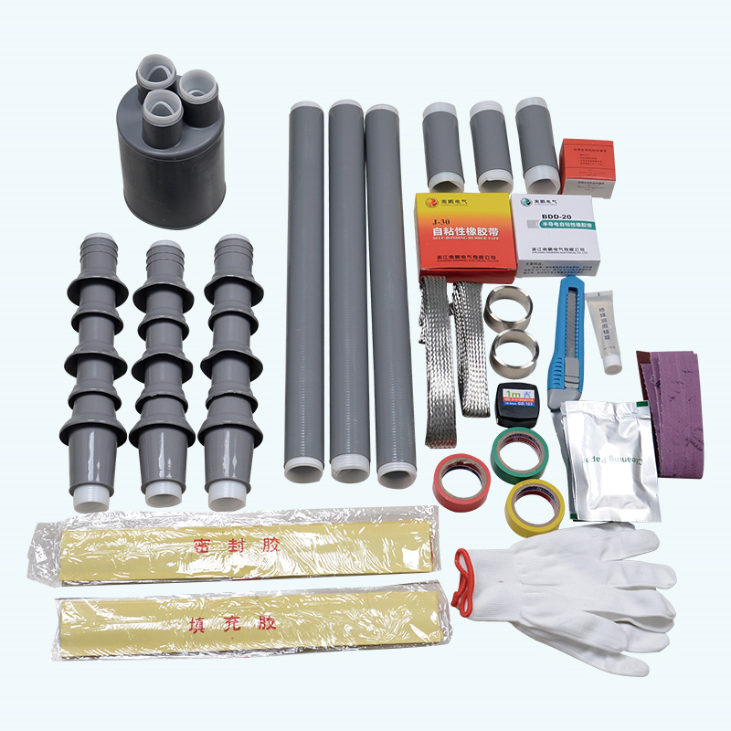 Cold shrinkable outdoor terminal kit