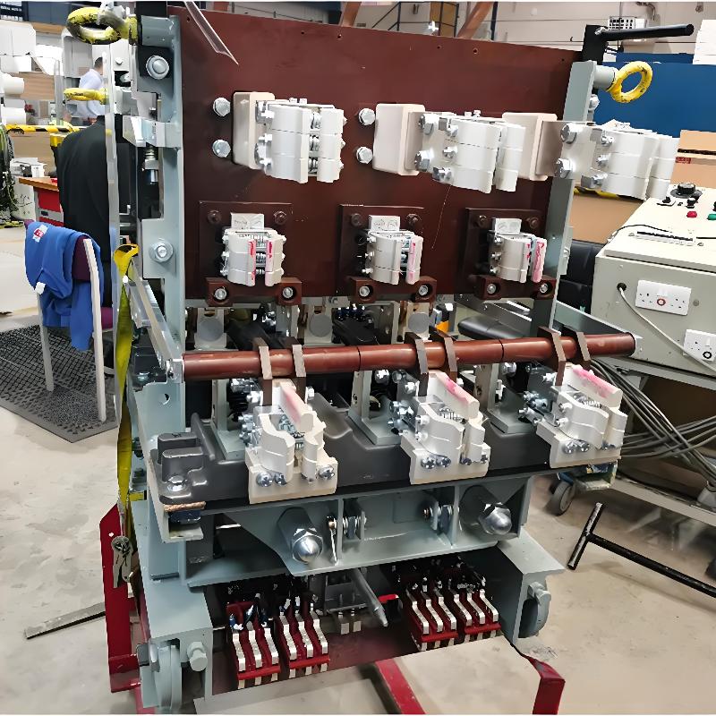 Vacuum vs Air Circuit Breakers: Key Differences