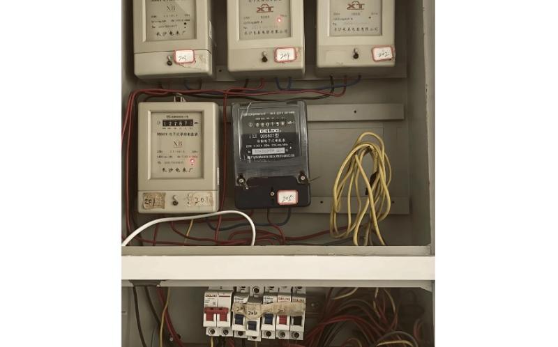 Digital Power Meter.jpg