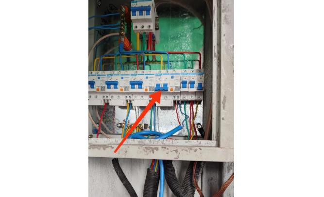Pump control panel transformer.png Pump control panel transformer.png