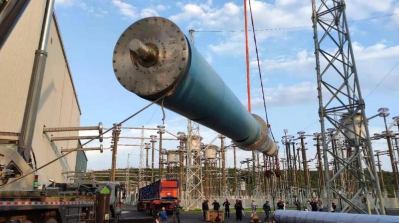 ±800 kV Flexible DC Wall Bushing.jpg