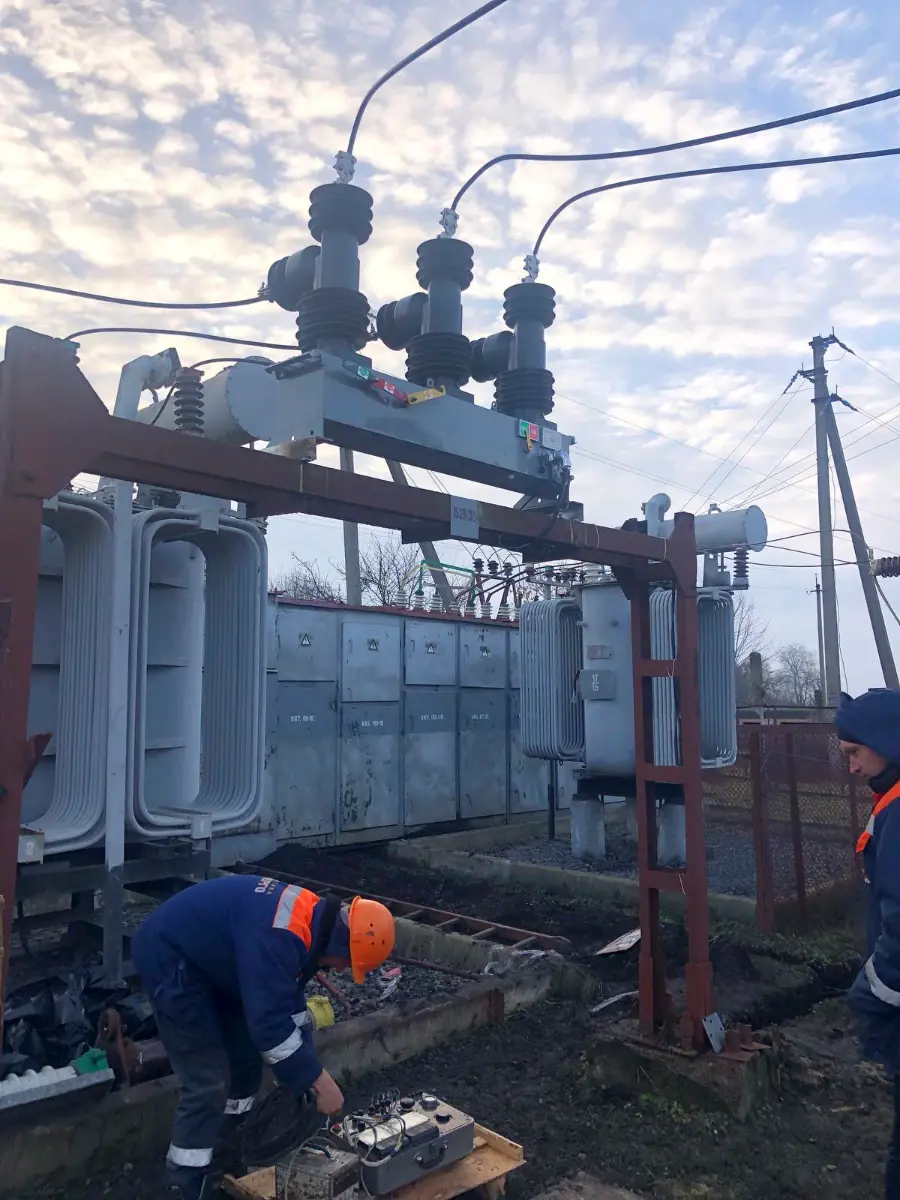 Integrated Primary&Secondary Pole-Mounted Vacuum Circuit Breaker 12kV 14.5kV 15kV