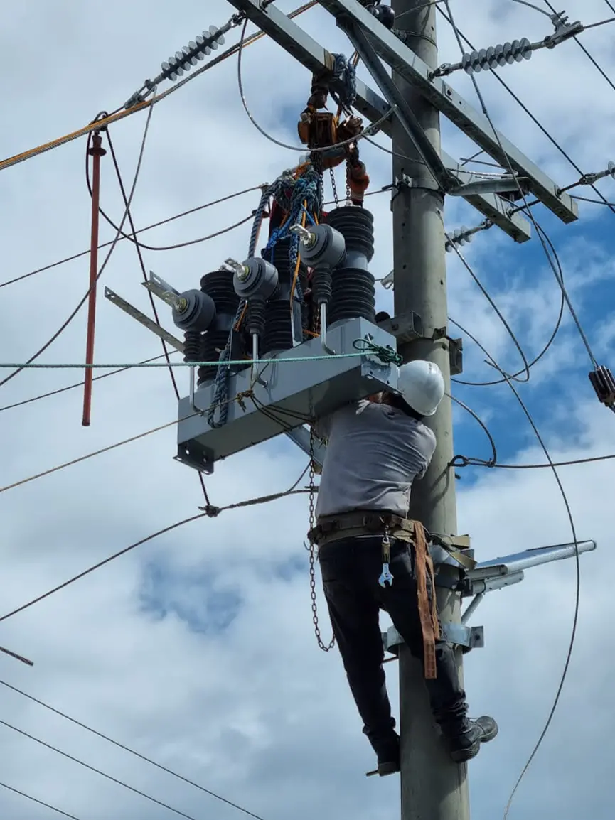 Zero SF₆ High-Temperature Resistant Smart Recloser Solution