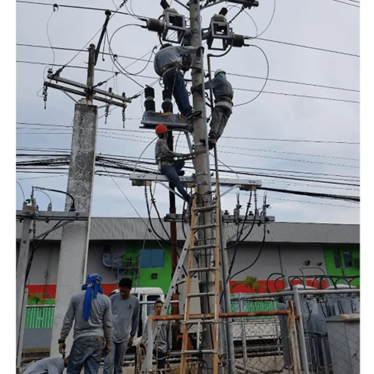 Sitio del Proyecto en Filipinas: Instalación de Nuestro Recloser de 22 kV Completada para Garantizar la Seguridad y Estabilidad de la Red de Distribución de Media Tensión